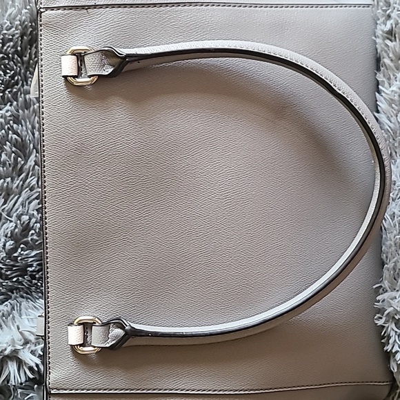 NEW Guess tote bag - Picture 4 of 11